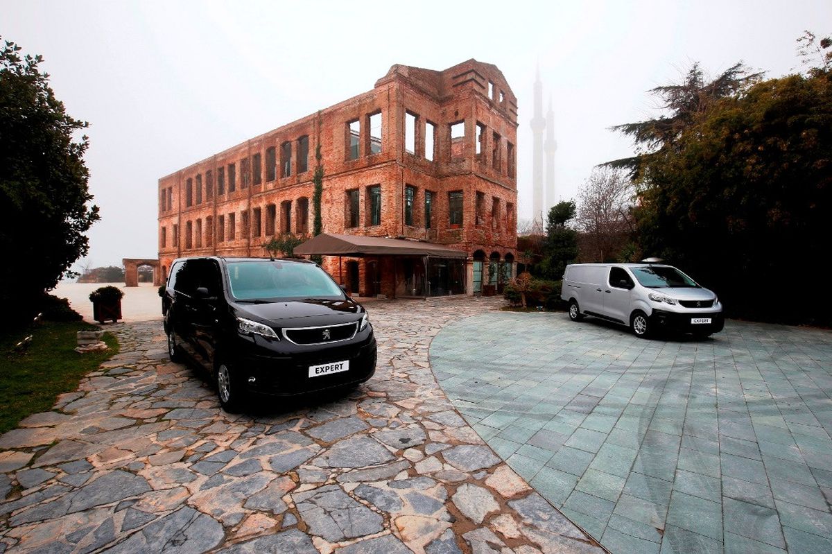 Yeni Peugeot Expert Pazara Girdi