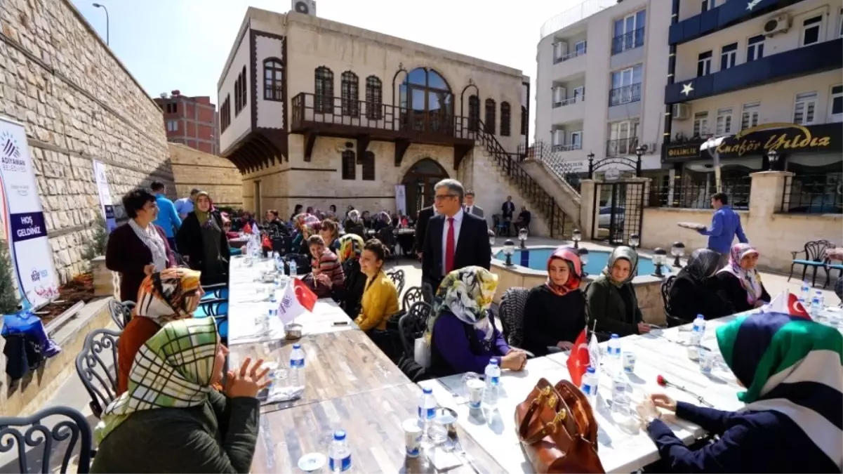 Adıyaman Belediyesinden Bayan Personeline Yemek