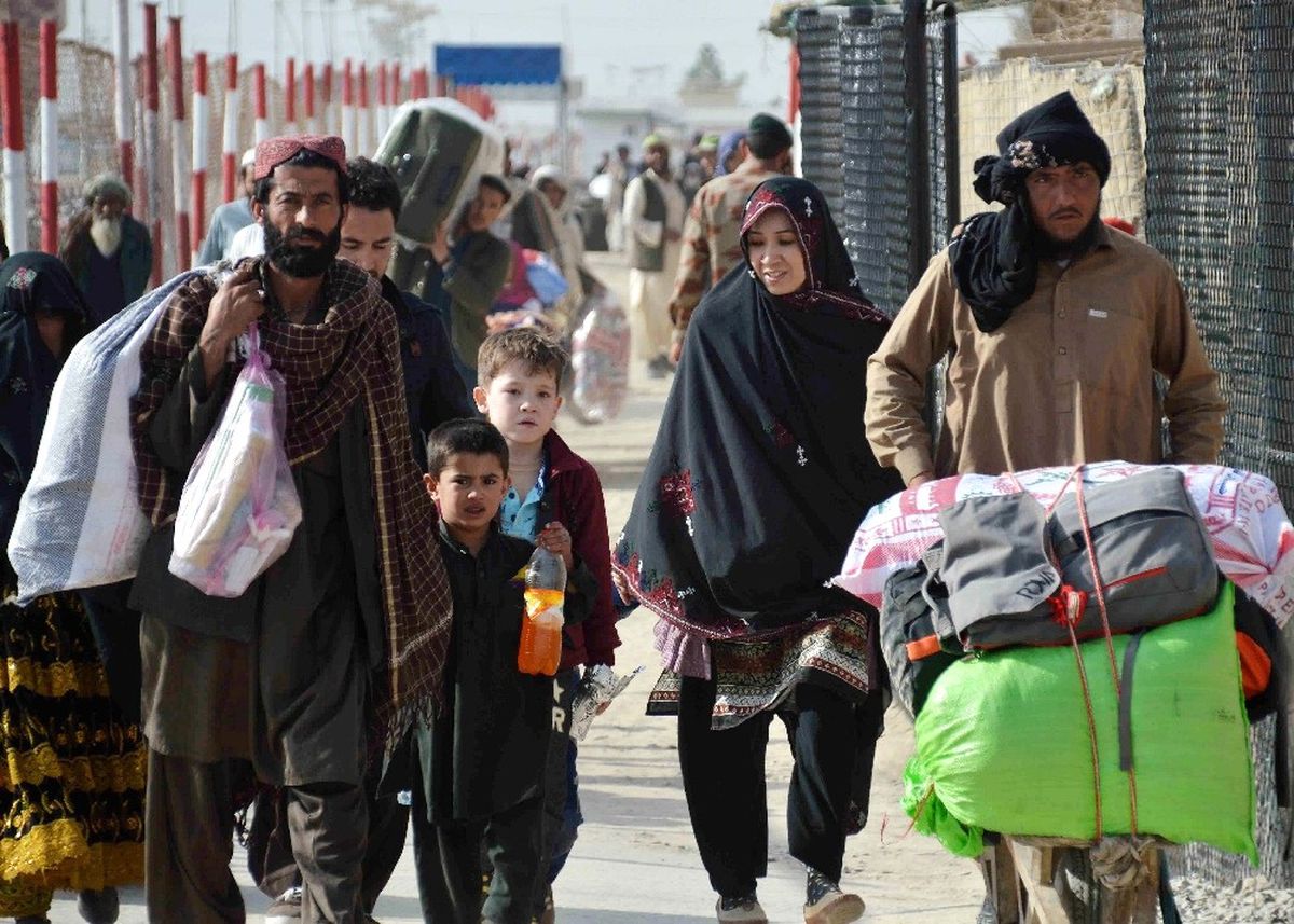 Afganistan-Pakistan Sınır Kapısı Tekrar Açıldı