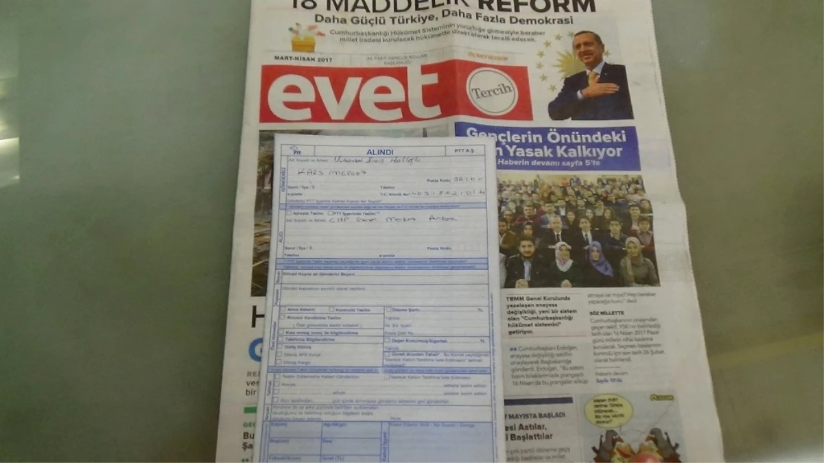 Ak Partili Gençler Kılıçdaroğlu\'na "Evet" Gazetesi Gönderdi
