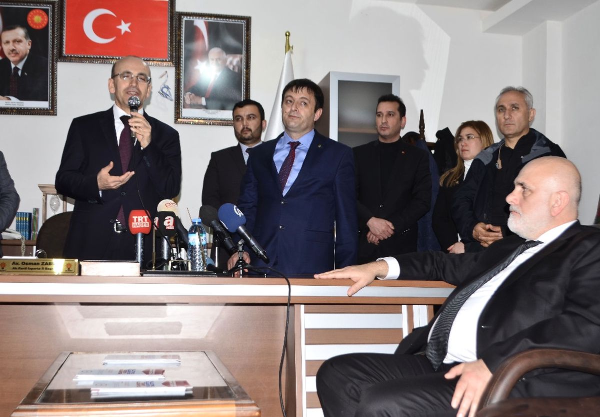 Aslında Ana Muhalefet Lideri..."