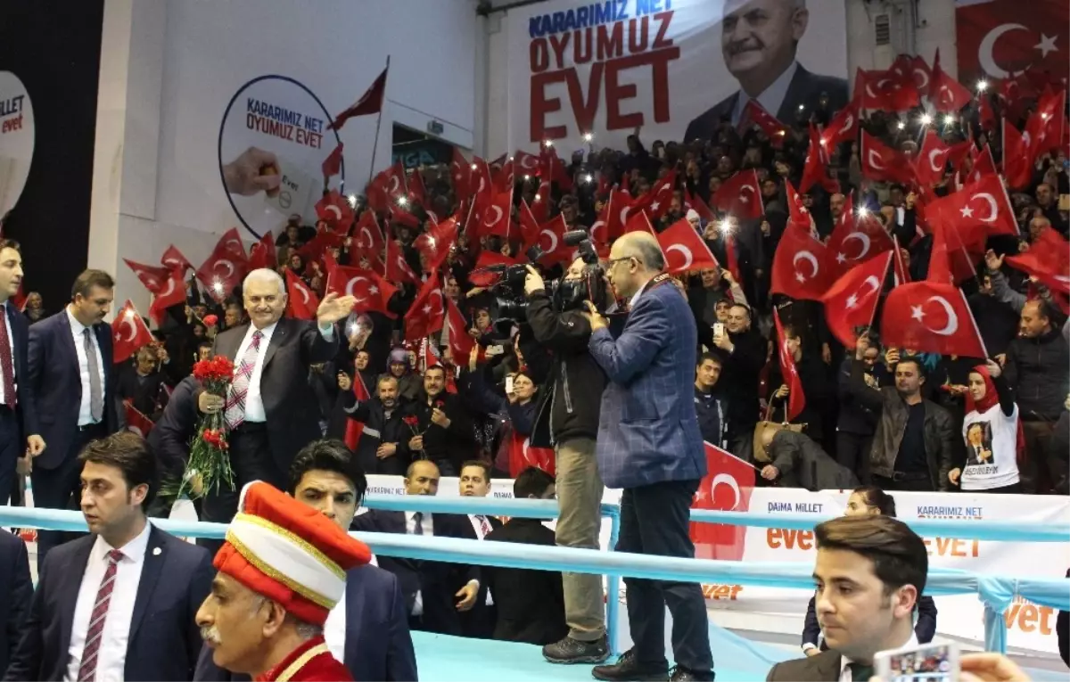 Başbakan Yıldırım: "Mevcut Sistem Adnan Menderes\'i İdama Götürdü"