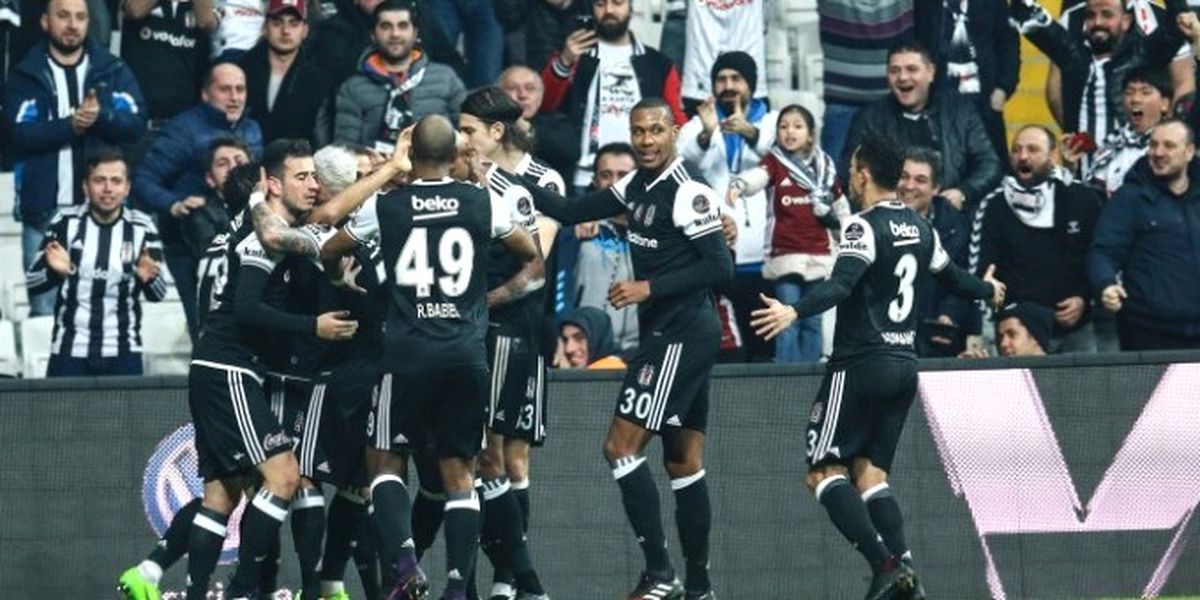 Beşiktaş Tam Kadro Yunanistan\'da