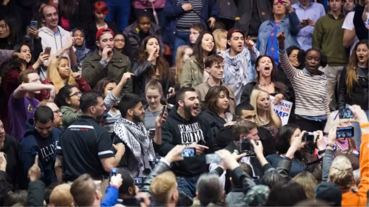 Chicago\'da Çifte Trump Protestosu