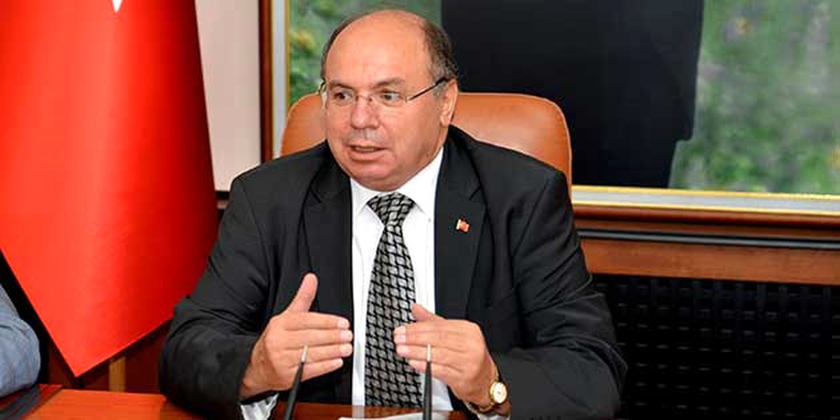 Cumhurbaşkanımız Milletini Sokağa Davet Ederek Hainlere Fırsat Vermedi"