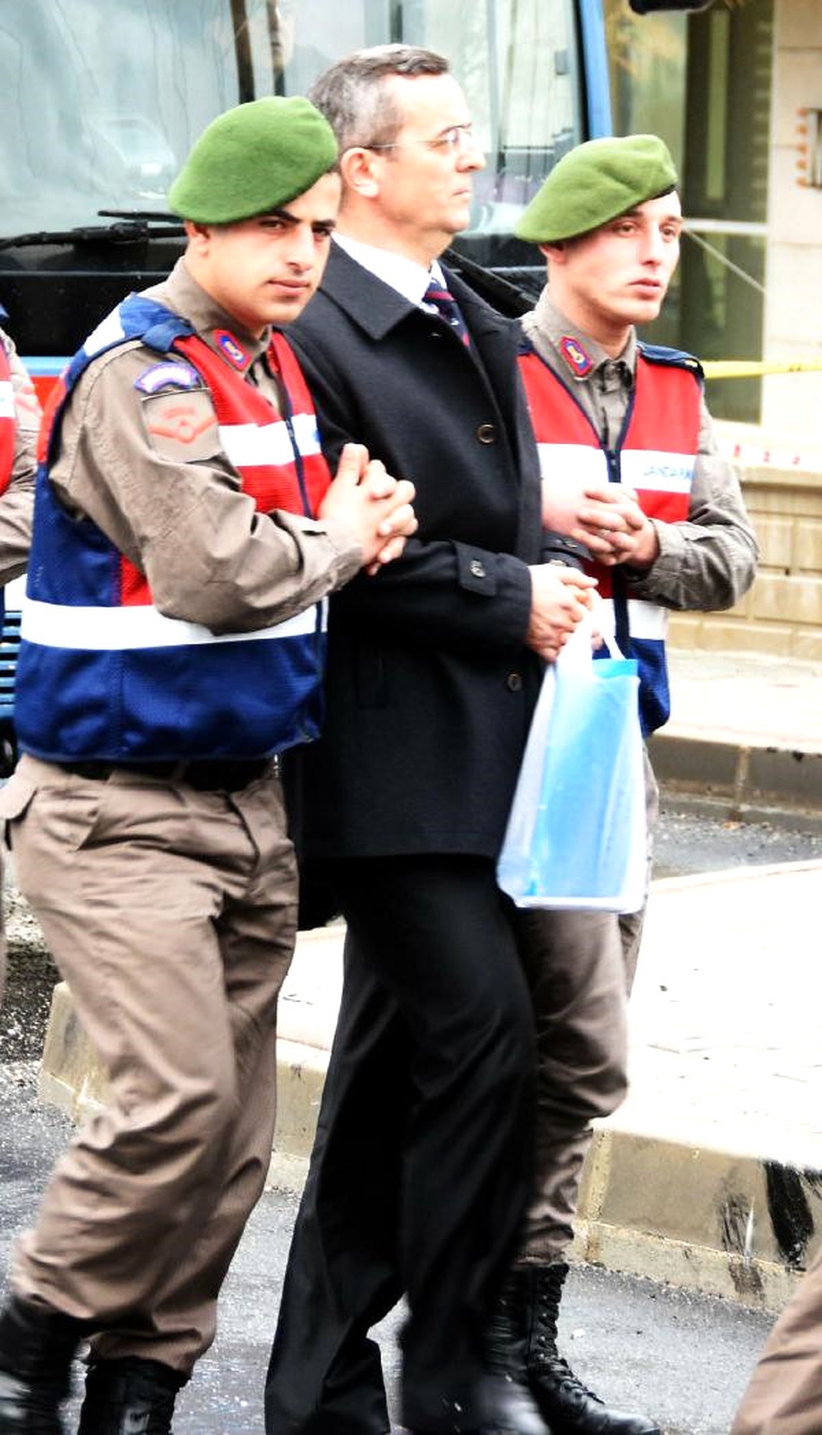 Cumhurbaşkanına Suikast Timi Davasına Yine Protestolarla Devam Edildi (4)