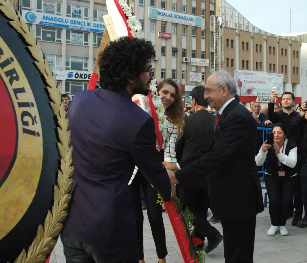 Demokrasi Herkes Için Zorunluluktur"