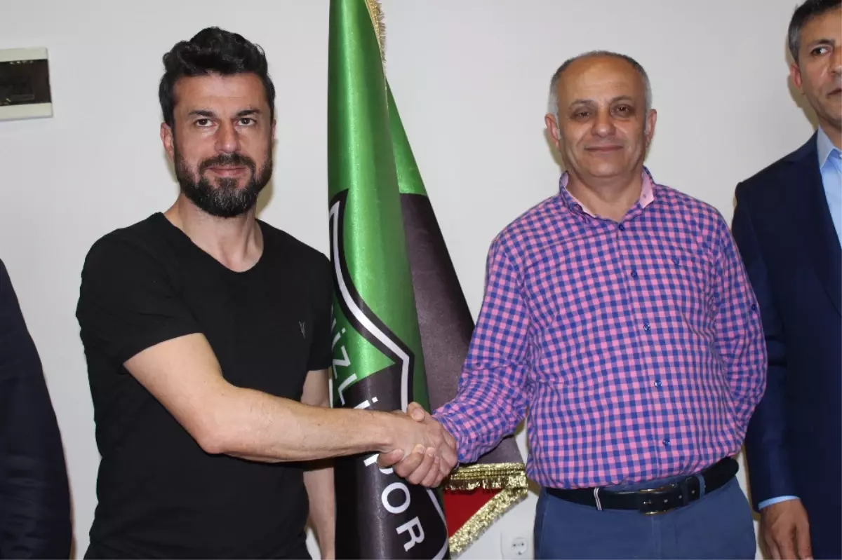 Denizlispor\'da Tandoğan İstifasını Geri Aldı