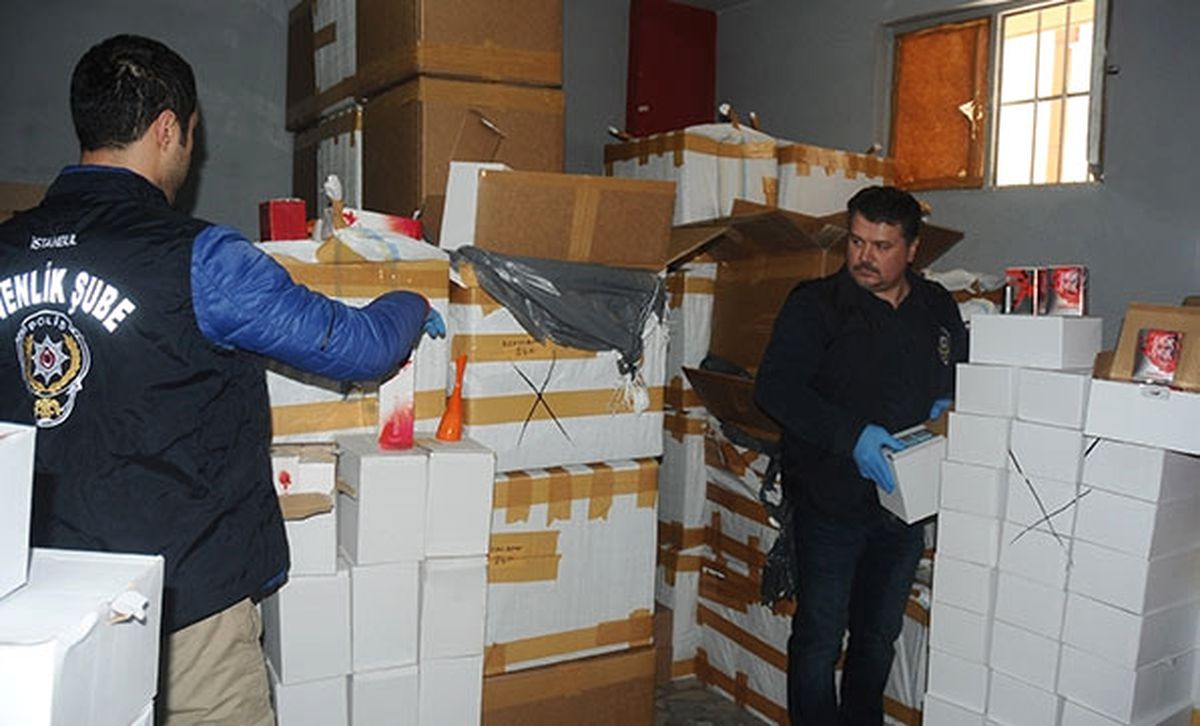 İstanbul\'da Sahte Parfüm Operasyonu