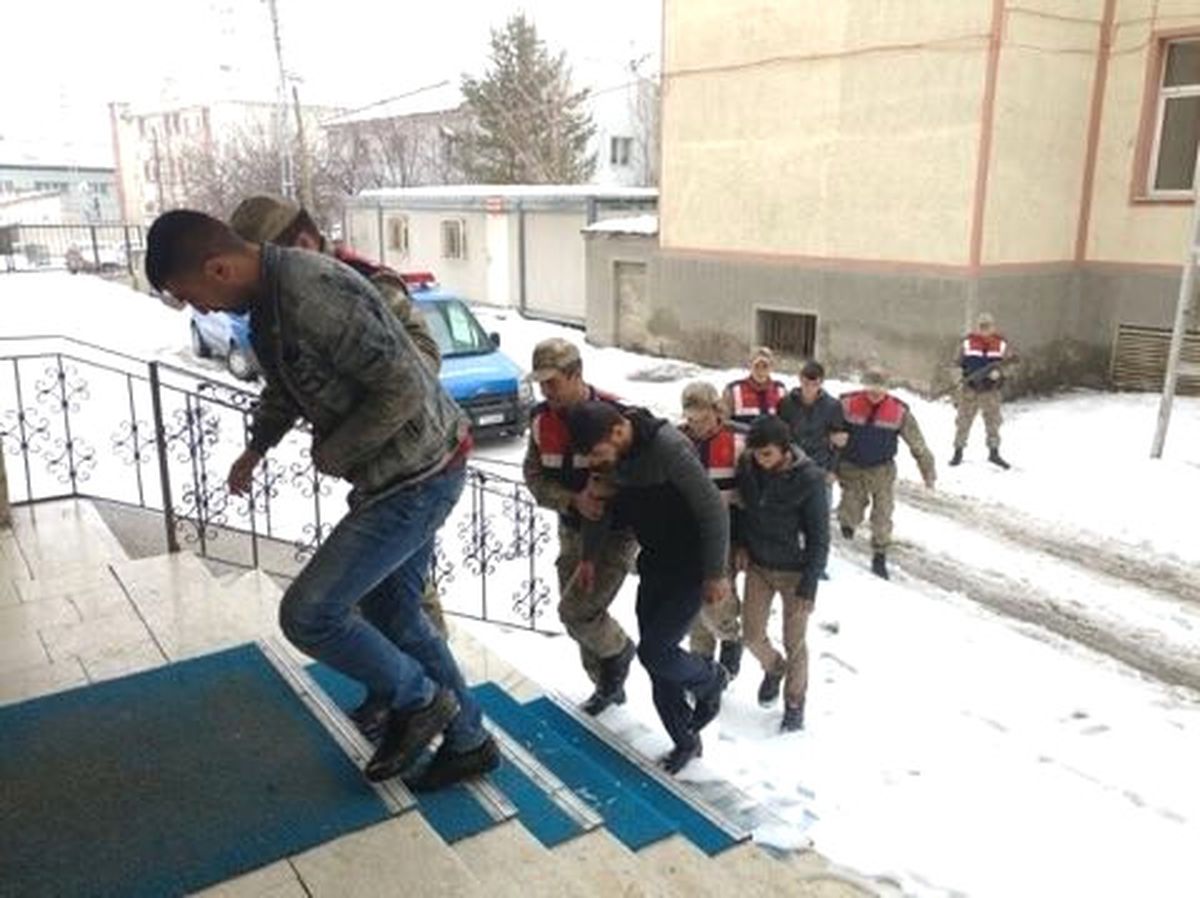 Jandarma\'dan Kablo Hırsızlarına Suçüstü
