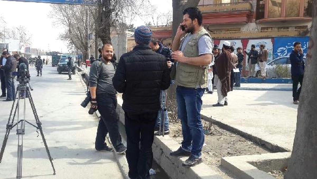 Kabil\'de Askeri Hastaneye Saldırı, Çatışmalar Sürüyor
