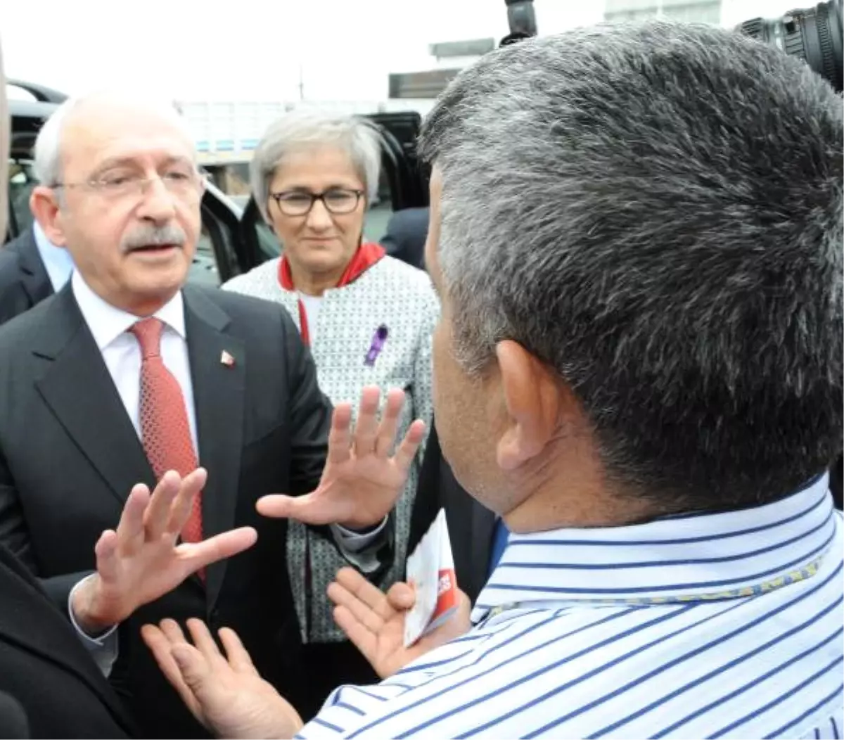 Kemal Kılıçdaroğlu, El Bab Şehidinin Ailesini Ziyaret Etti