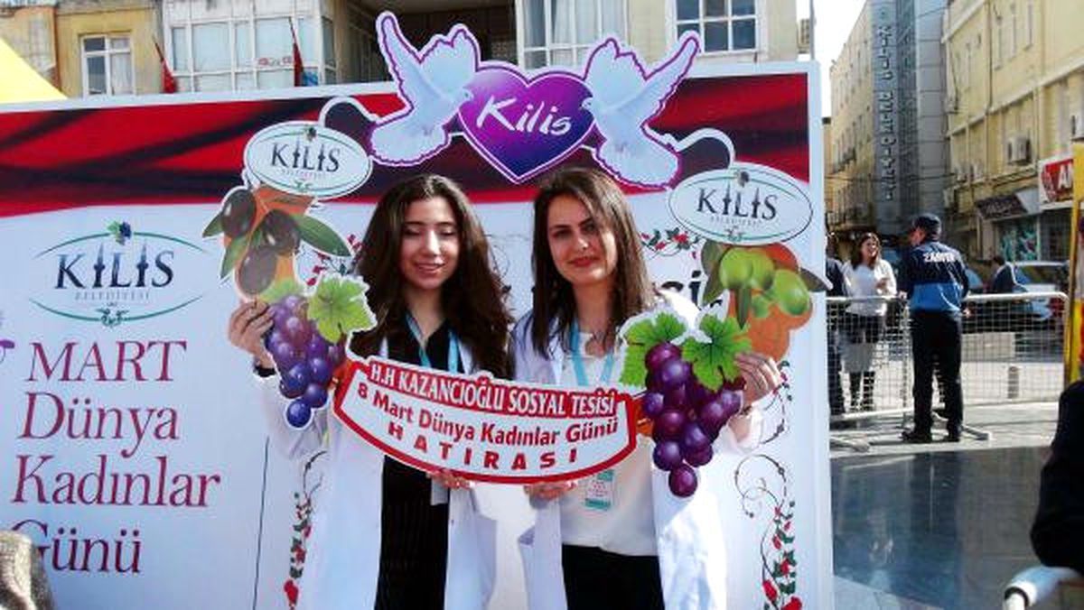 Kilis\'te, Türk ve Suriyeli Kadınlardan 8 Mart Kutlaması