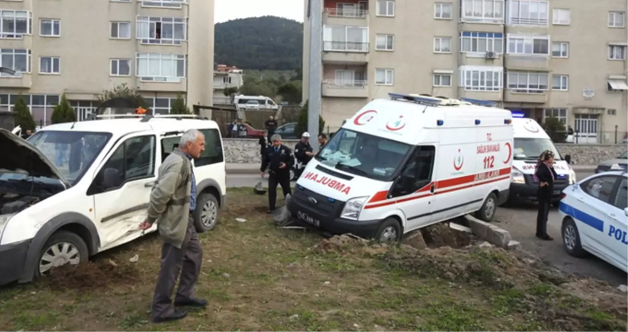 Manisa\'nın Soma İlçesinde Meydana gelen kazada 5 Kişi Yaralandı.