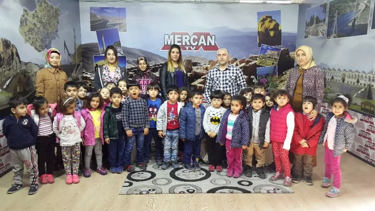 Minik Öğrencilerden Mercan Tv\'ye Ziyaret