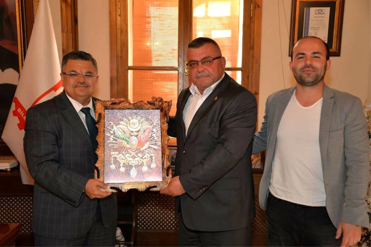 Mustafa Kemal Paşa Muhtarlar Derneği Başkanı Kahraman\'dan Başkan Yağcı\'ya Ziyaret