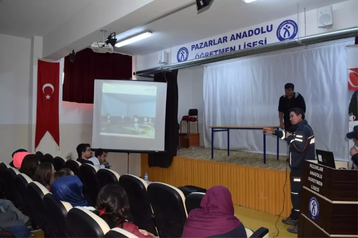 Öğrencilere ve Kamu Personeline Temel Afet Bilinci Eğitimi Verildi