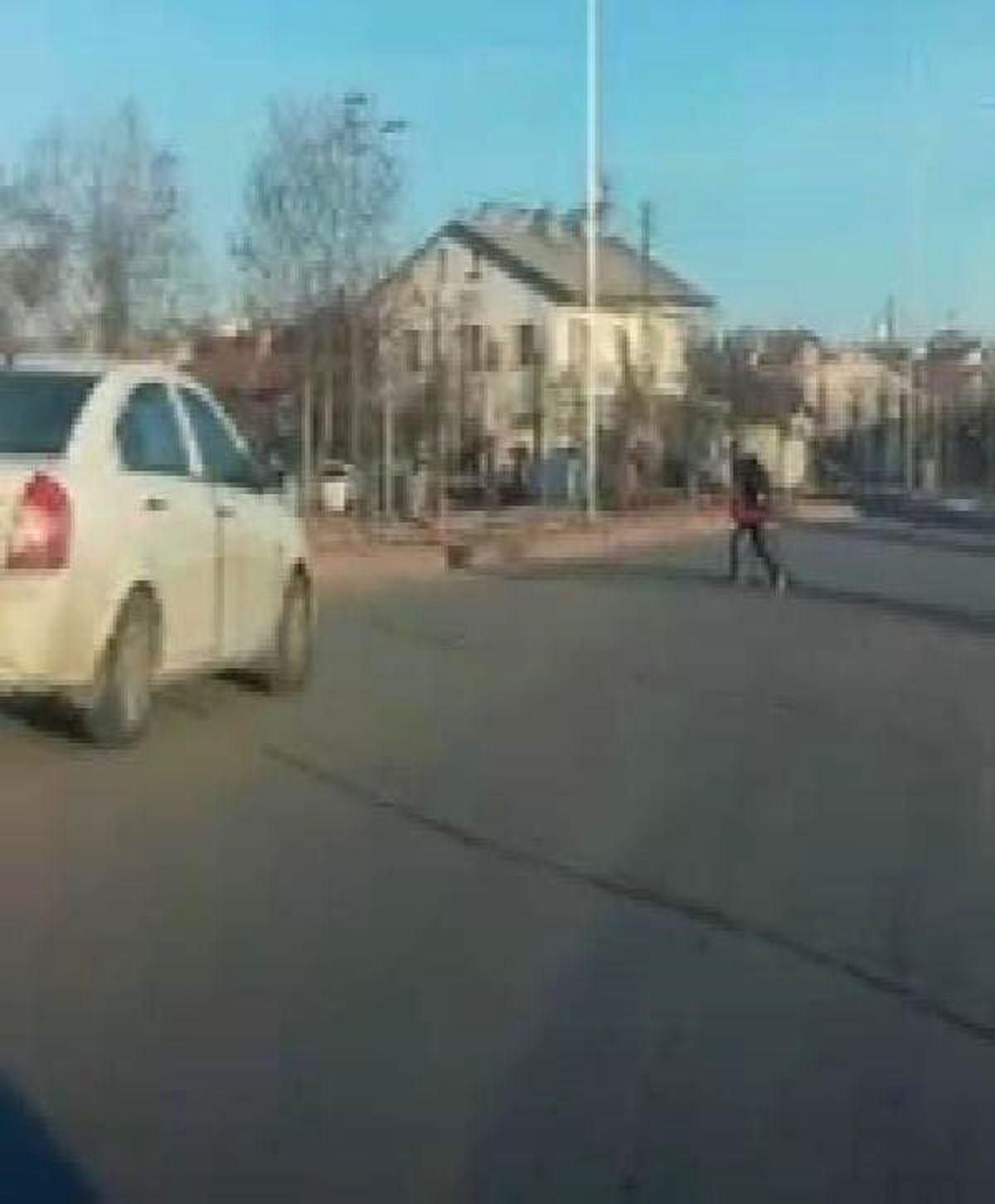 Otomobilin Çocuğa Çarpma Anı Kamerada