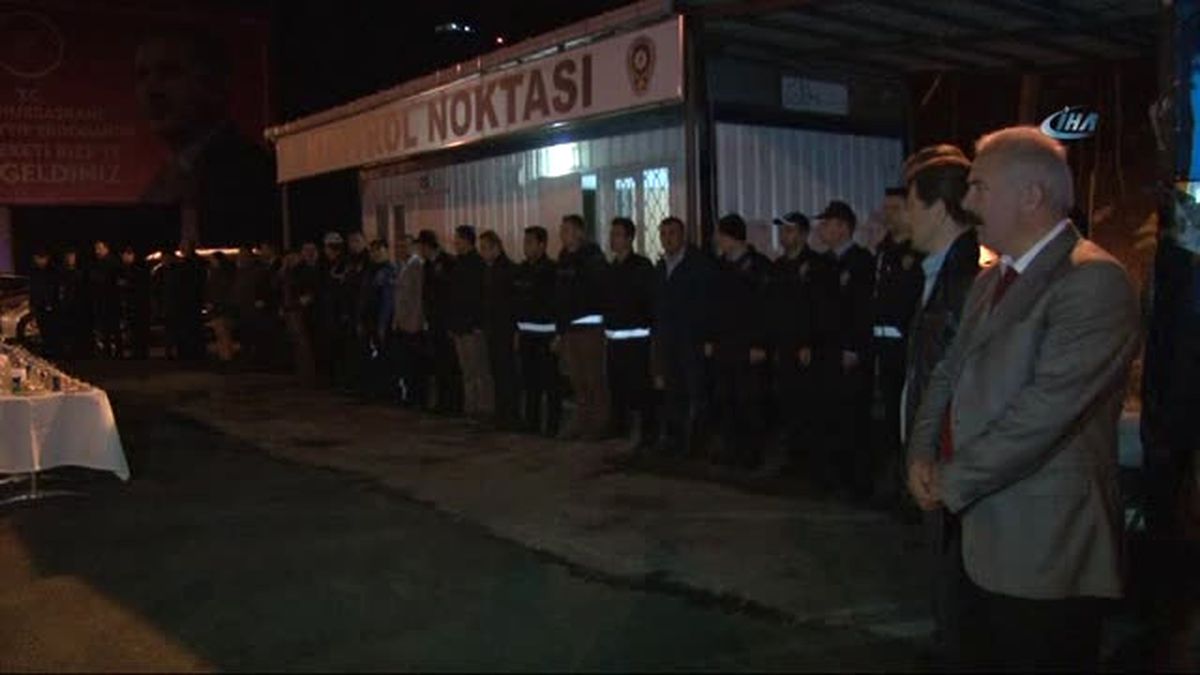 Rize\'de Başarılı Polislere Belgeleri Verildi