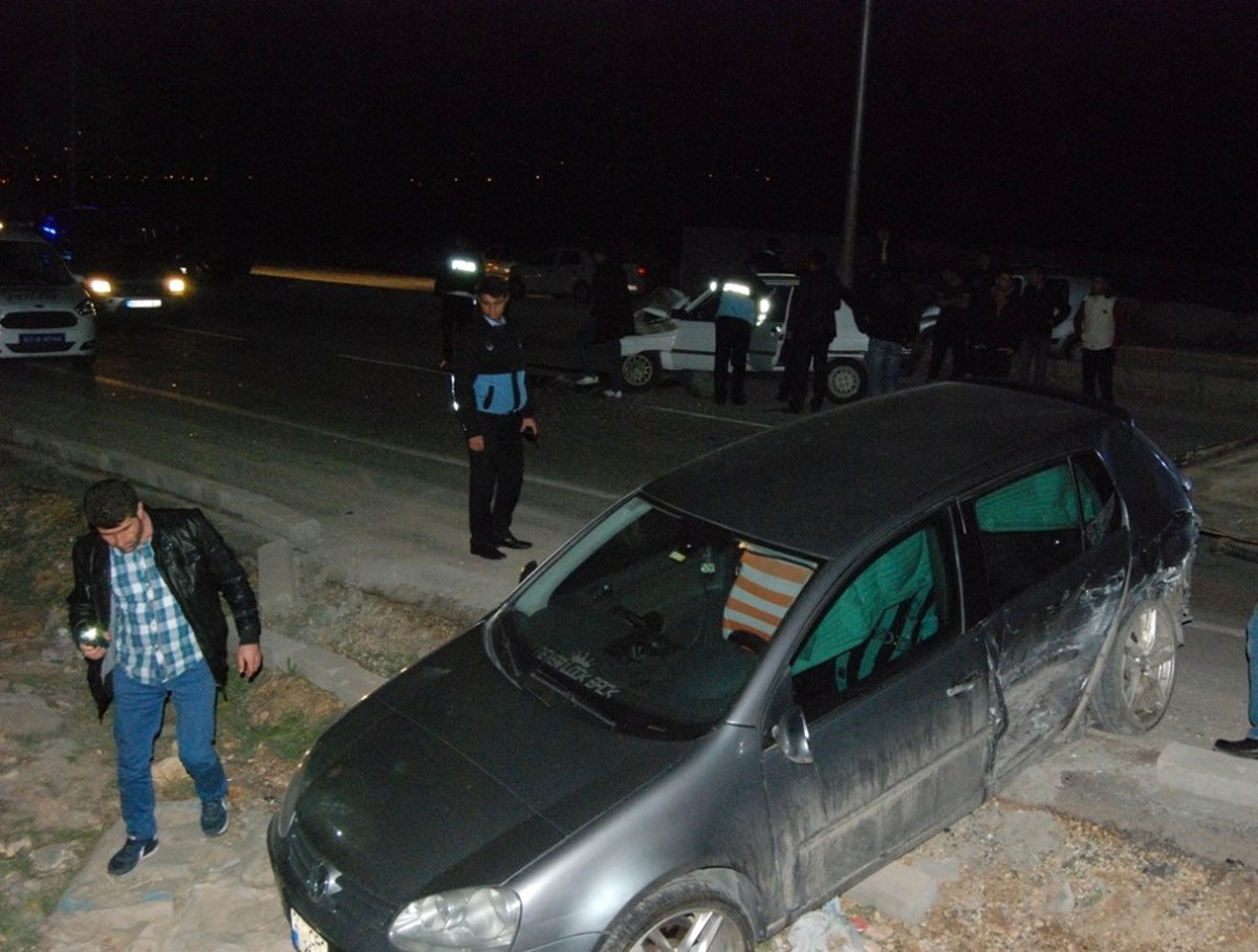 Şanlıurfa\'da Zincirleme Trafik Kazası: 6 Yaralı