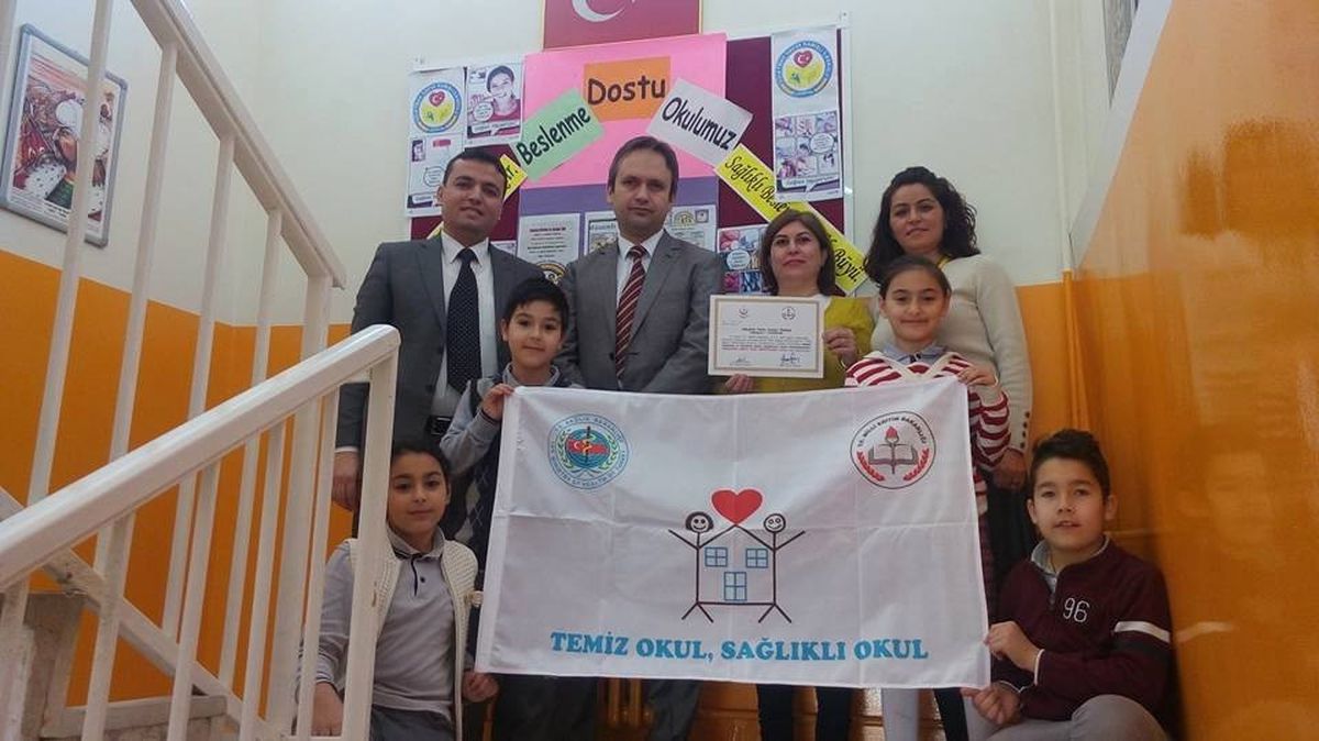 Süleyman Havva Kamışlı İlkokulunda "Beslenme Dostu Okul Sertifikası" Sevinci