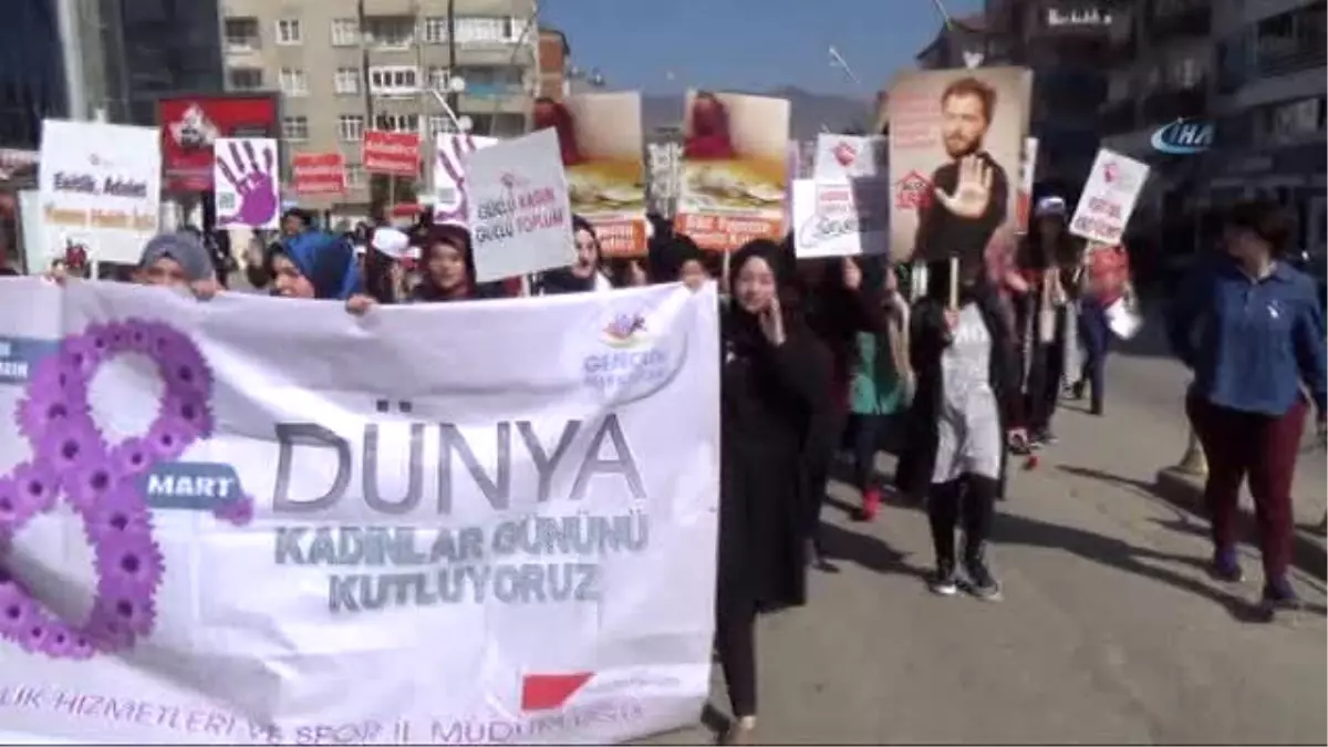 Tokat\'ta "Kadınız Varız Buluşsun Adımlarımız" Yürüyüşü