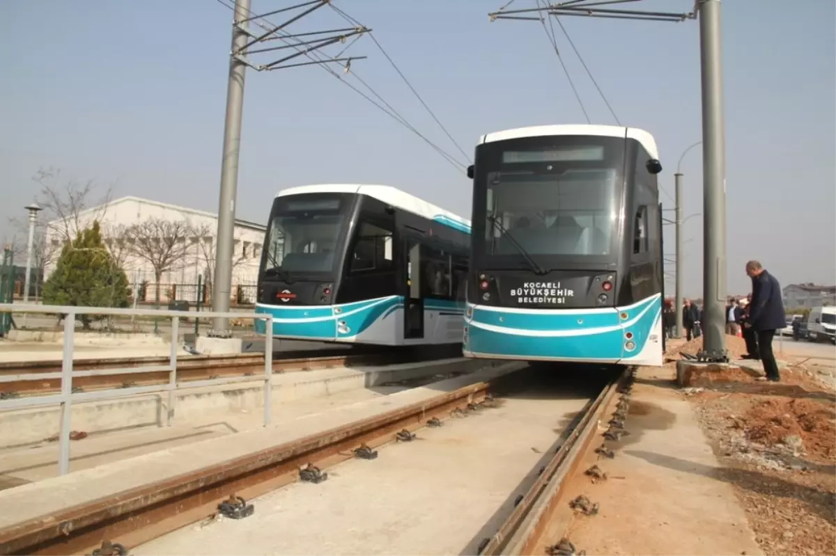 Tramvay Hattına 977 Ton Ağırlığında Ray Döşendi