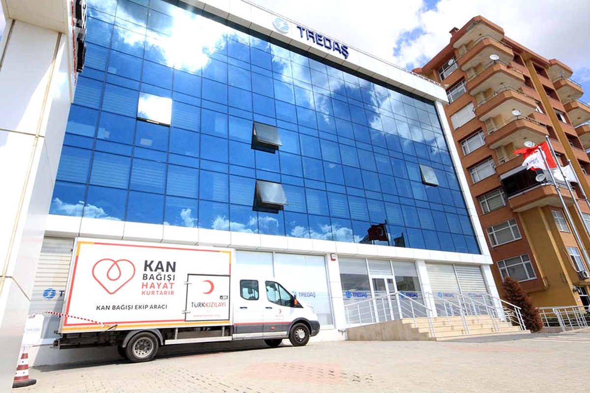 Tredaş\'ın Kadın Çalışanlarına 8 Mart Tatili