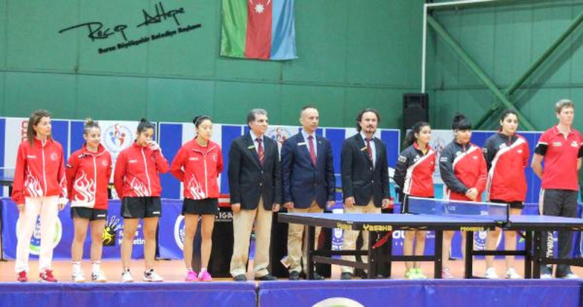 Türkiye Kadın A Milli Masa Tenisi Takımı Azerbeycan\'ı 3-0 Yendi