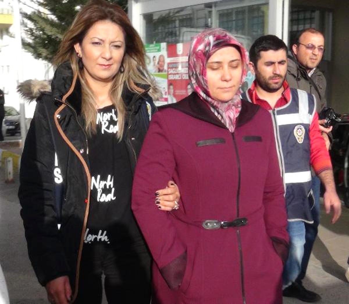 6 İlde Fetö Operasyonu: 11 Kadın Gözaltına Alındı