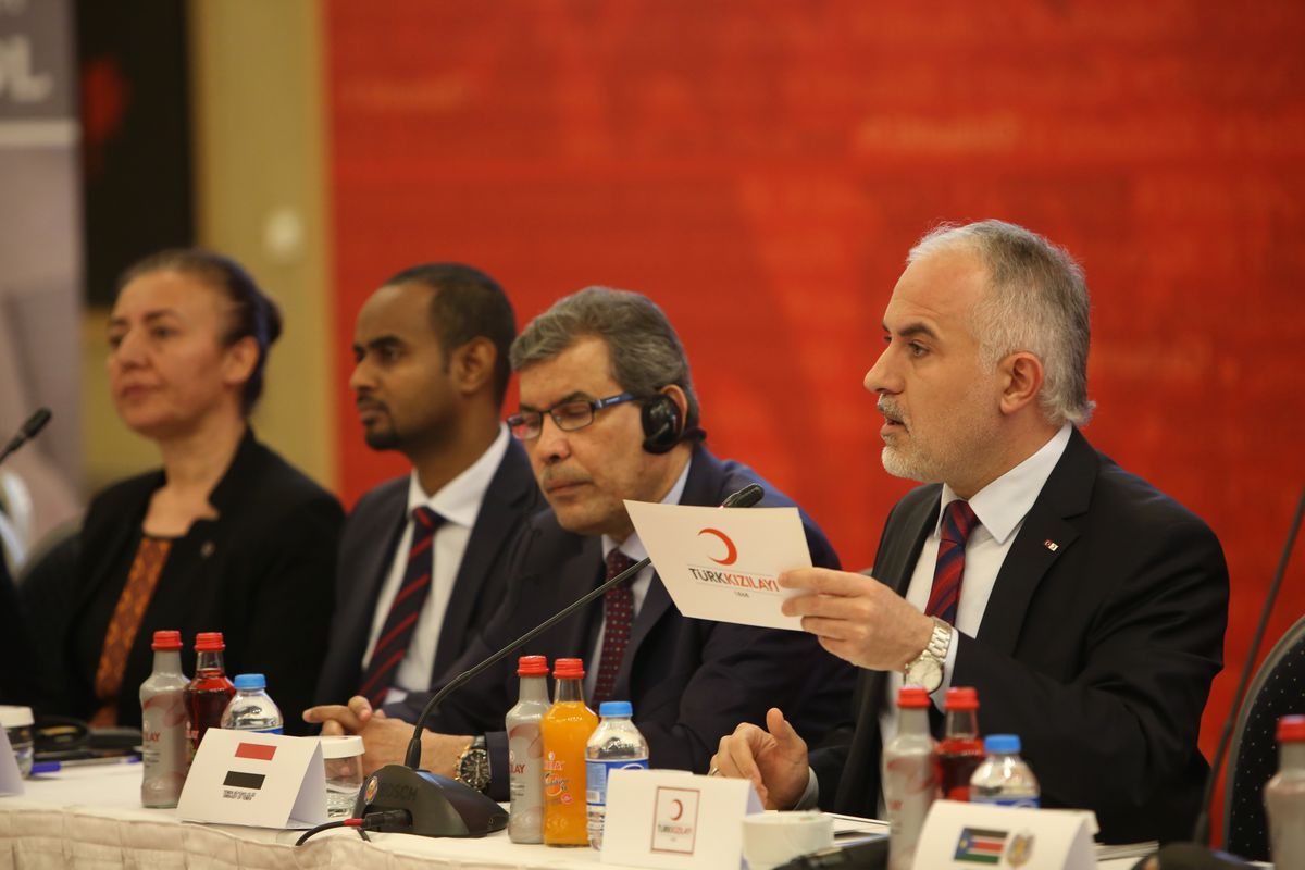 Açlıkla mücadele eden Afrika halkına Türkiye yardım elini uzattı
