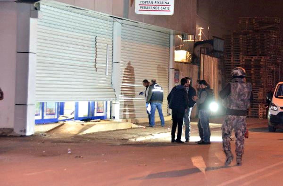 Adana\'da Markete Eyp\'li Saldırı: 1 Yaralı