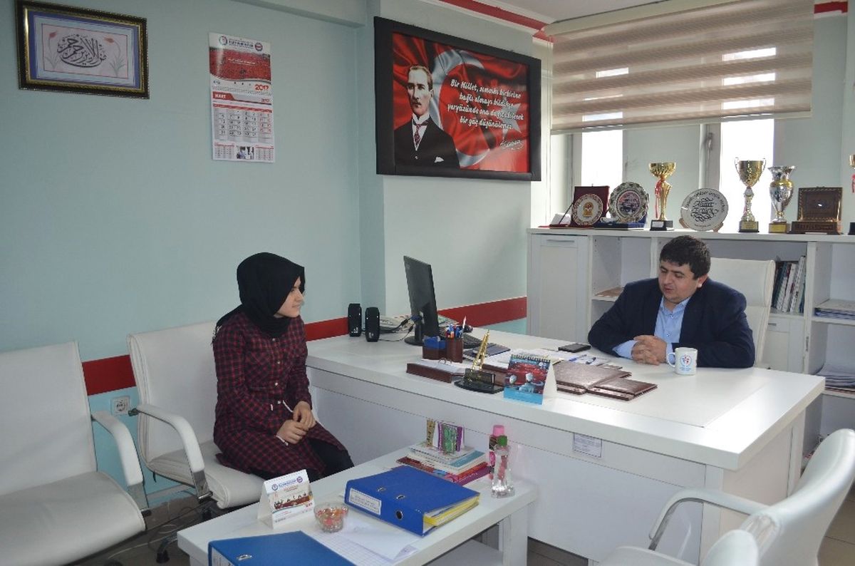 Afyonkarahisar Gençlik Merkezi Üyesi Gönüllü Genç Elif Bayar İspanya\'ya Gidecek