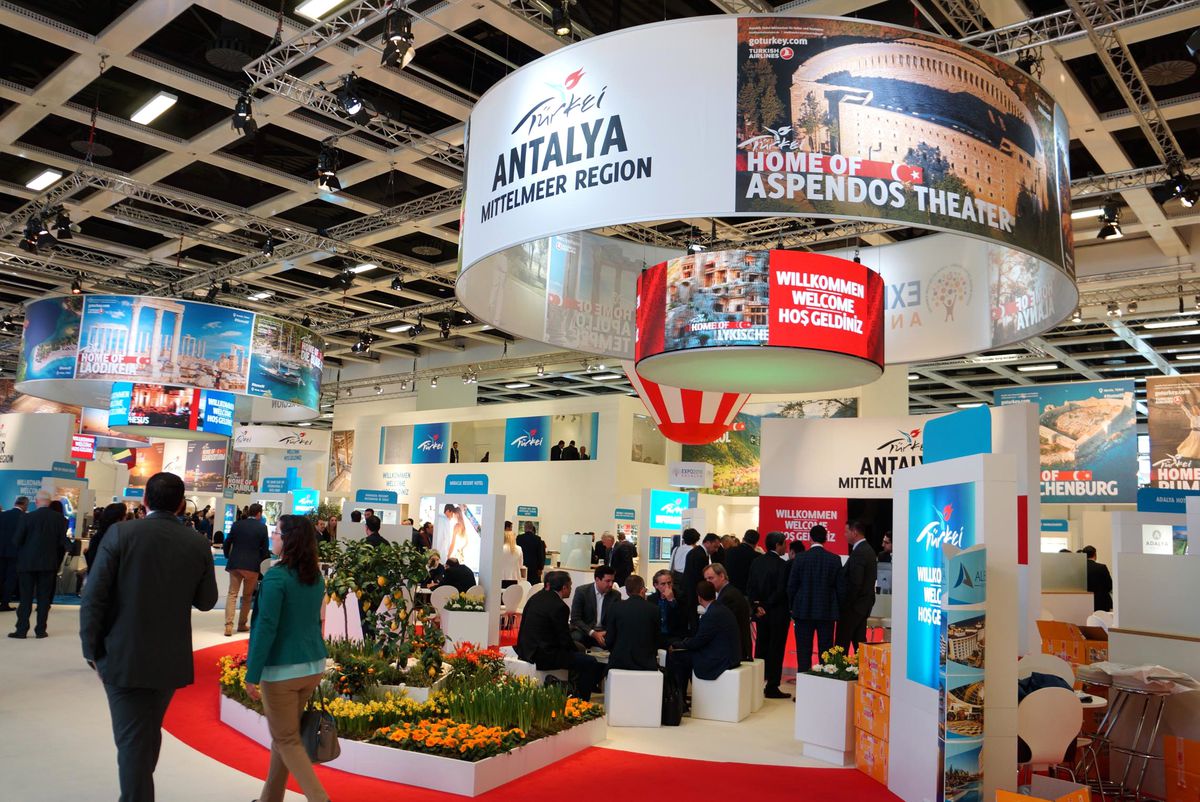 Antalya Fuara Ağırlığını Koydu