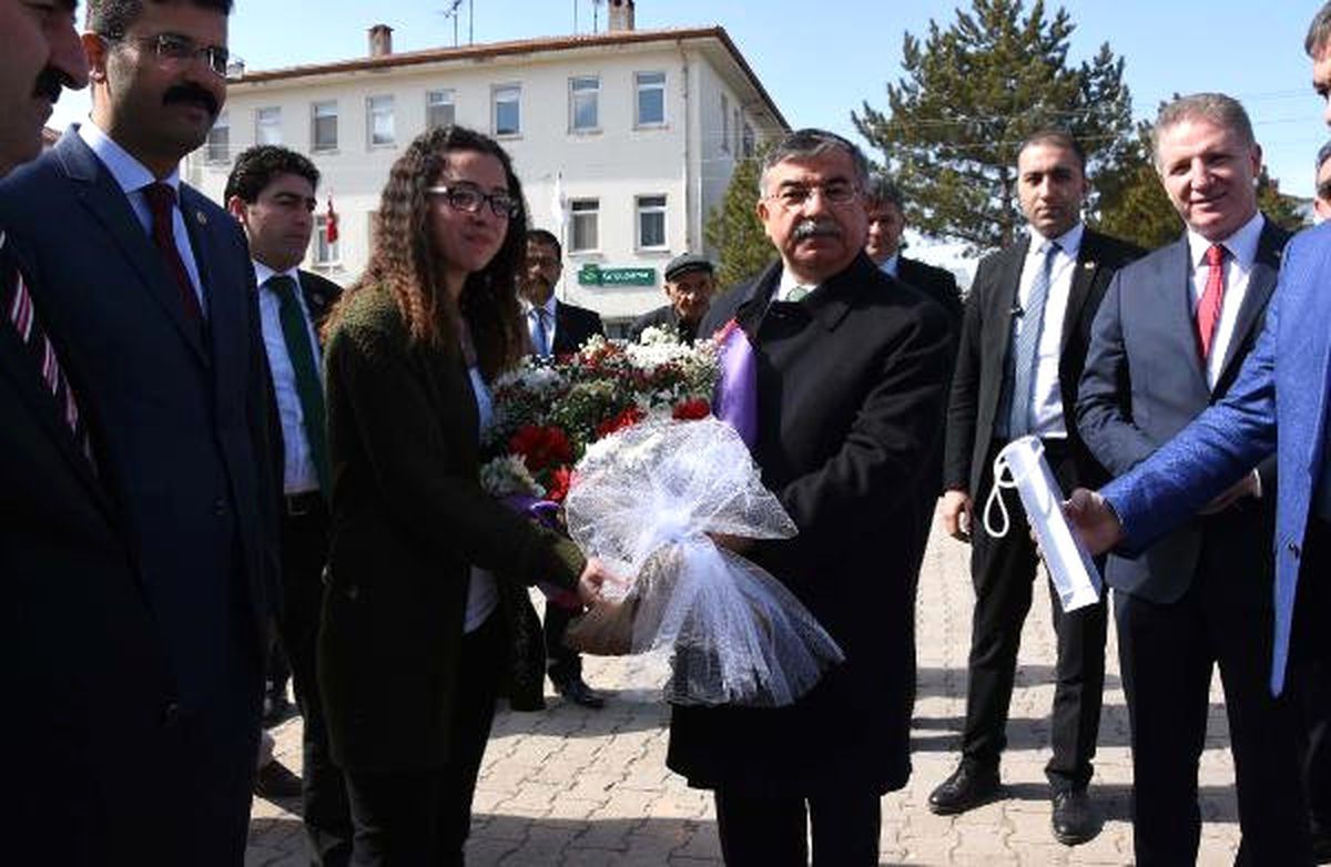 Bakan Yılmaz: CHP Olumlu Yönde Gidiyor