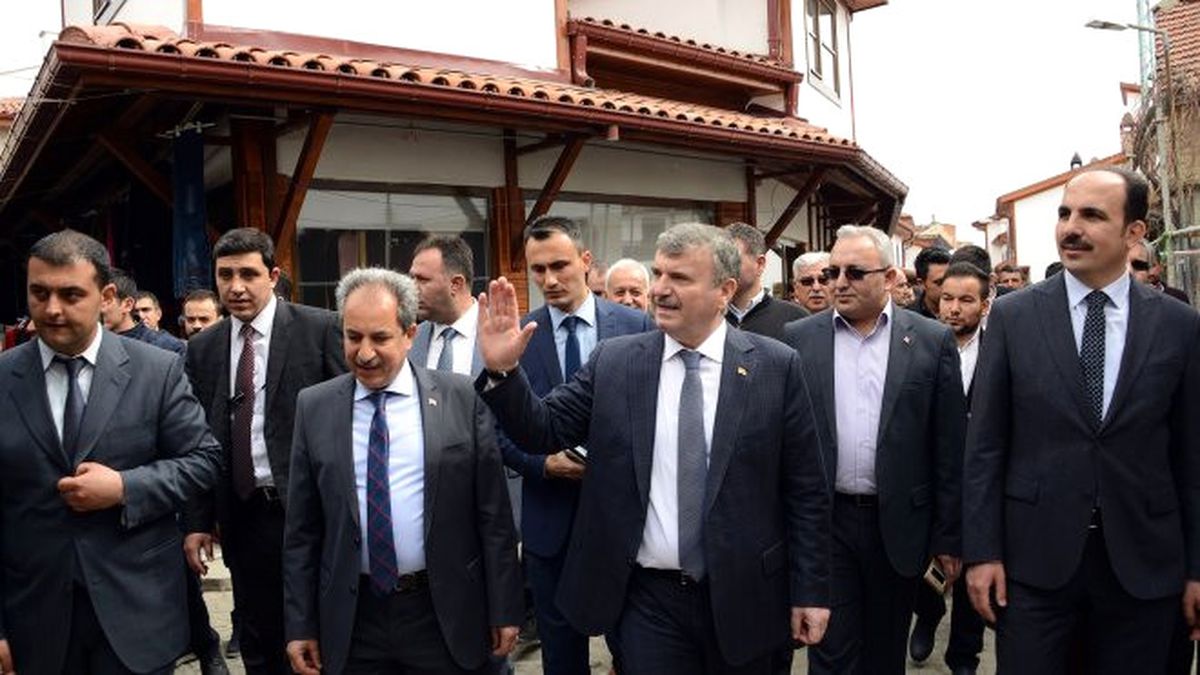 Başkan Akyürek, Akşehir\'deki Belediye Yatırımlarını İnceledi