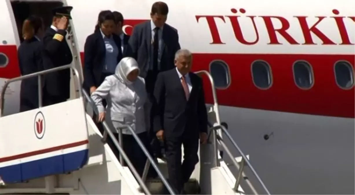 Binali Yıldırım KKTC\'de