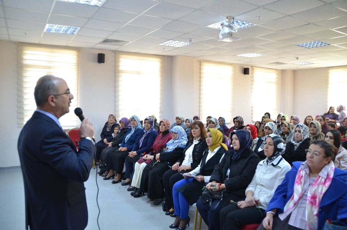 Bünyan\'da 8 Mart Dünya Kadınlar Günü Kutlandı