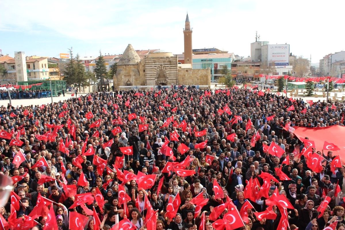 CHP\'li İnce: "Ne Hayır Diyen Ne Evet Diyen Teröristtir"