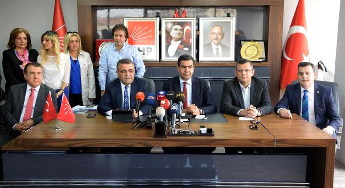 CHP\'li Özel : Sandığa Gitmemek \'Evet\' Oyu Atmak Demektir