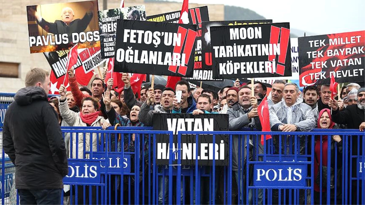 Cumhurbaşkanı Erdoğan\'a Suikast Girişiminin Sanıklarına Protesto