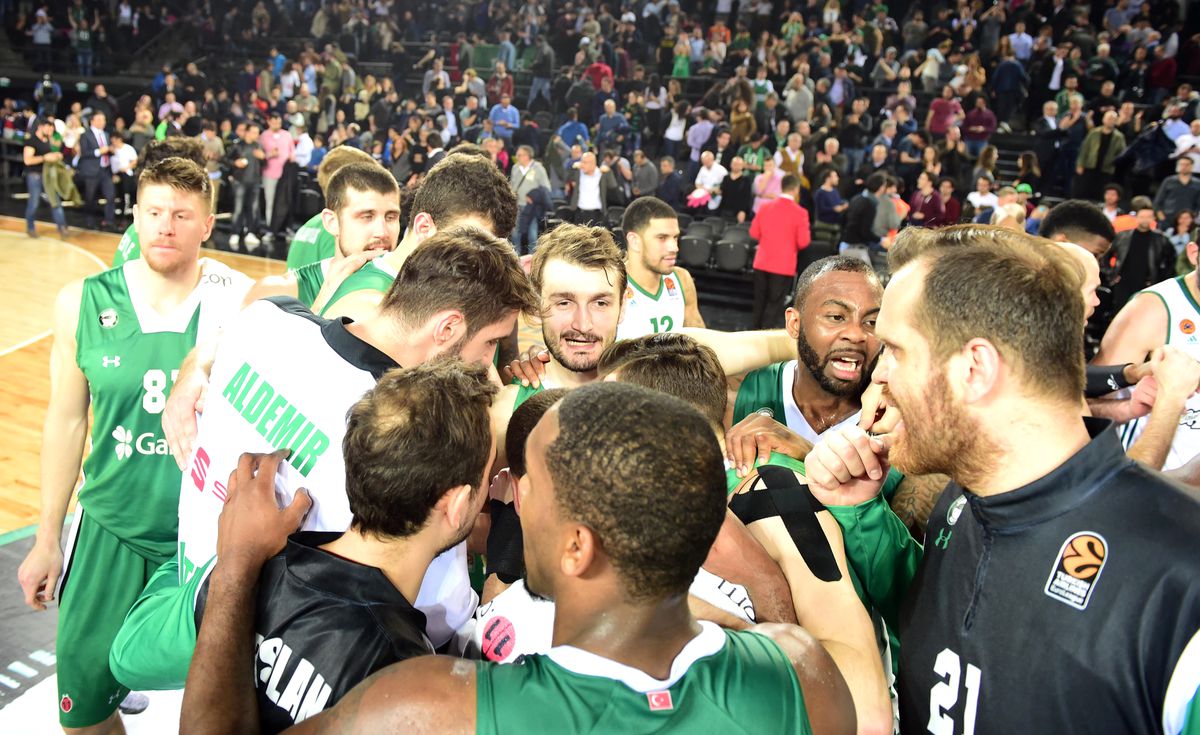 Darüşşafaka Doğuş zorlu Olympiakos deplasmanında