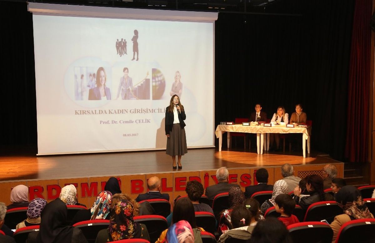 Erdemli\'de Kadınlara Özel Program