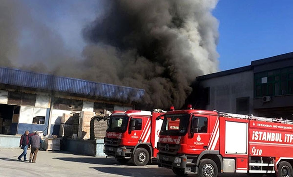 Esenyurt\'ta Korkutan Yangın