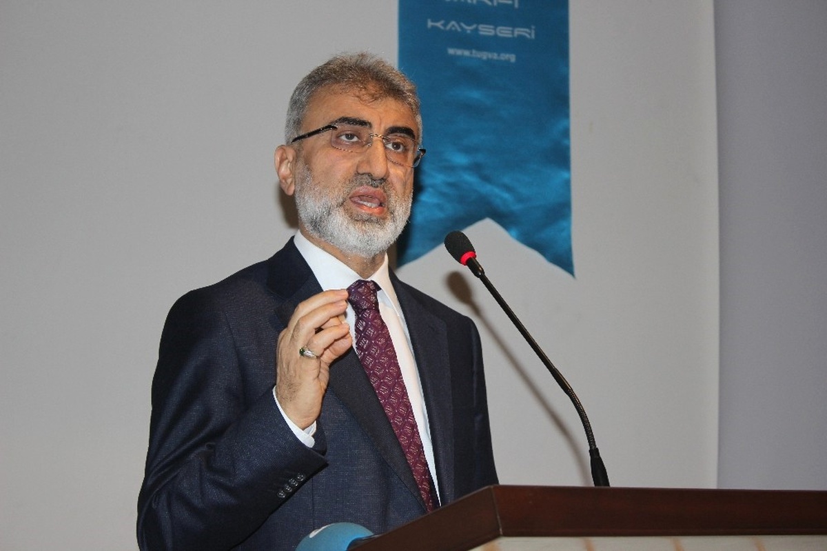 Eski Enerji Bakanı Taner Yıldız Tüm Engellemelere Rağmen Belçika\'da Konuştu