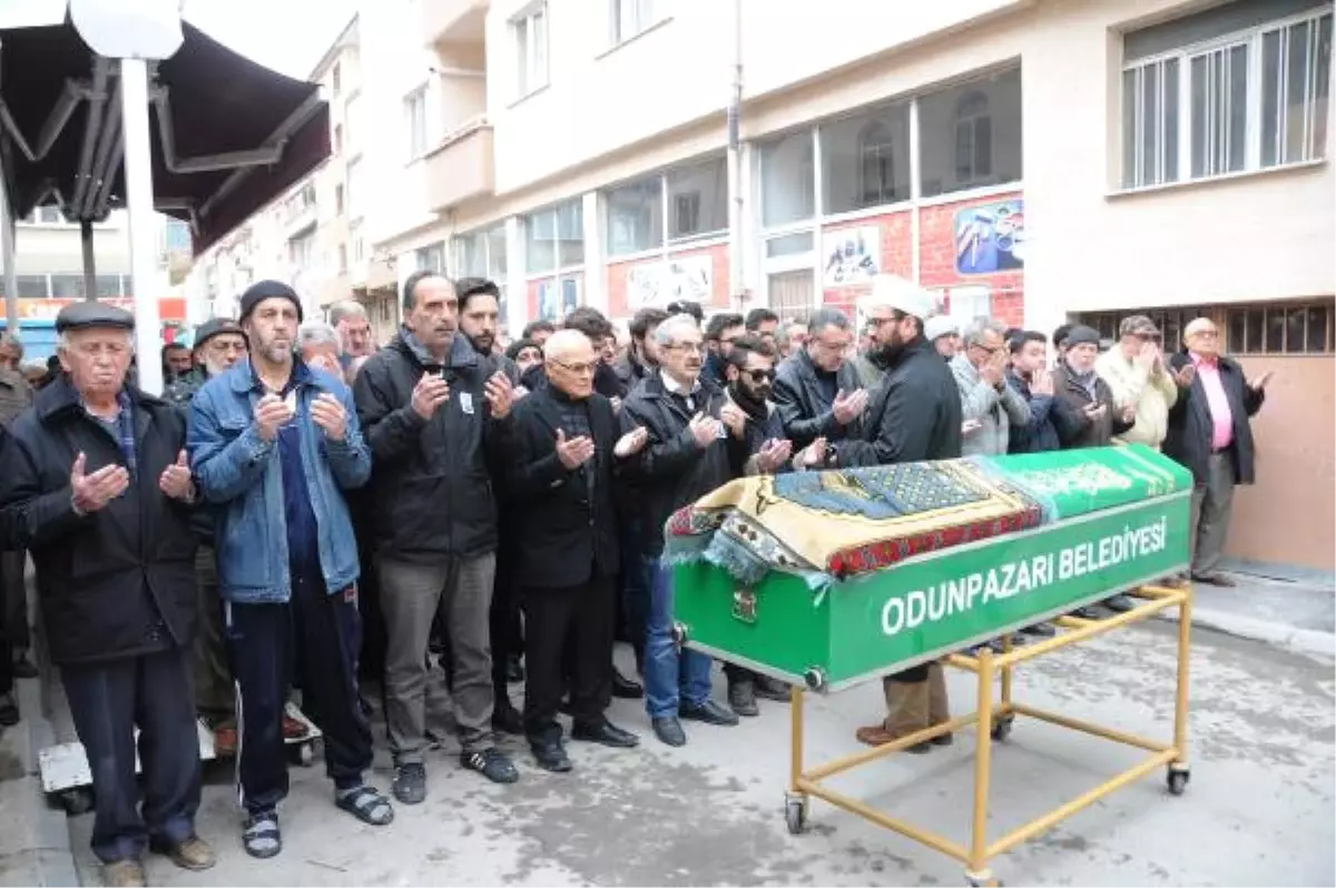 Eskişehir\'de 2 Vergi Memurunun Şüpheli Ölümü