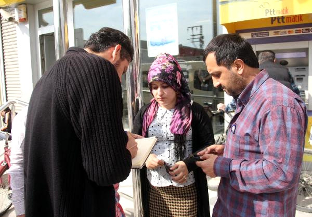Evlilik Yüzüğünü Bile Dolandırıcıya Kaptırdı