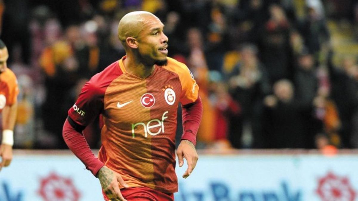 Galatasaray\'a de Jong\'dan Kötü Haber