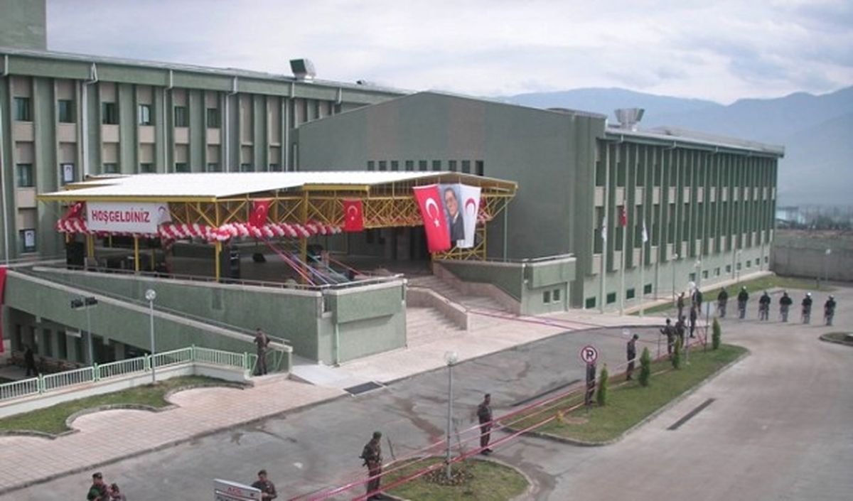 Hastanede Oksijen Tüpü Patladı