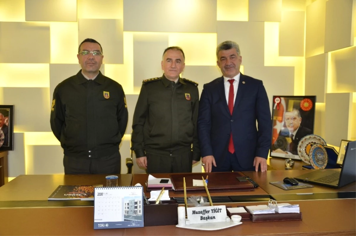 İl Jandarma Komutanı Özdemir\'den Ziyaret
